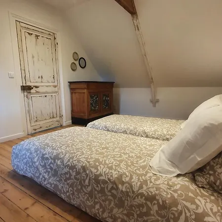 L'astu'cieux Triplex Apartment