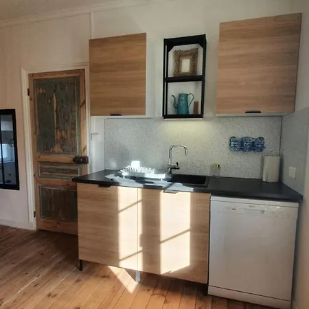 L'astu'cieux Triplex Apartment